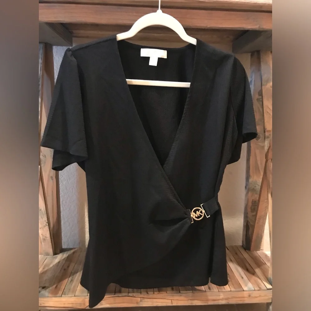 *Michael Kors* Neutral Tops Bundle of 3: Blue (M) & X2 Black (L) - Picture 5 of 16